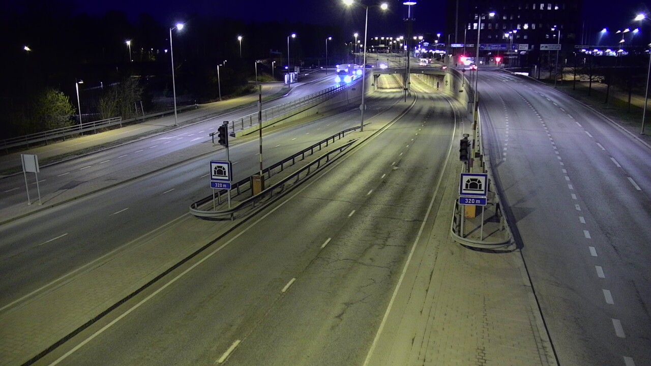 Weather Camera Image Road 100 Helsinki Hakamäentie, Kivihaan tunneli, länsi, Helsinki, Uusimaa