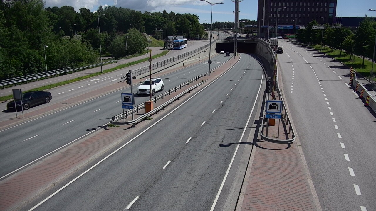 Kelikamerat Kuva Tie 100 Helsinki Hakamäentie, Kivihaan tunneli, länsi, Helsinki, Uusimaa