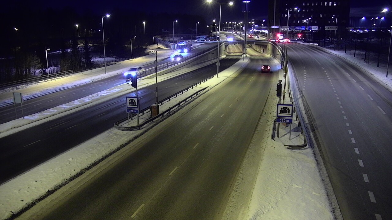 Kelikamerat Kuva Tie 100 Helsinki Hakamäentie, Kivihaan tunneli, länsi, Helsinki, Uusimaa