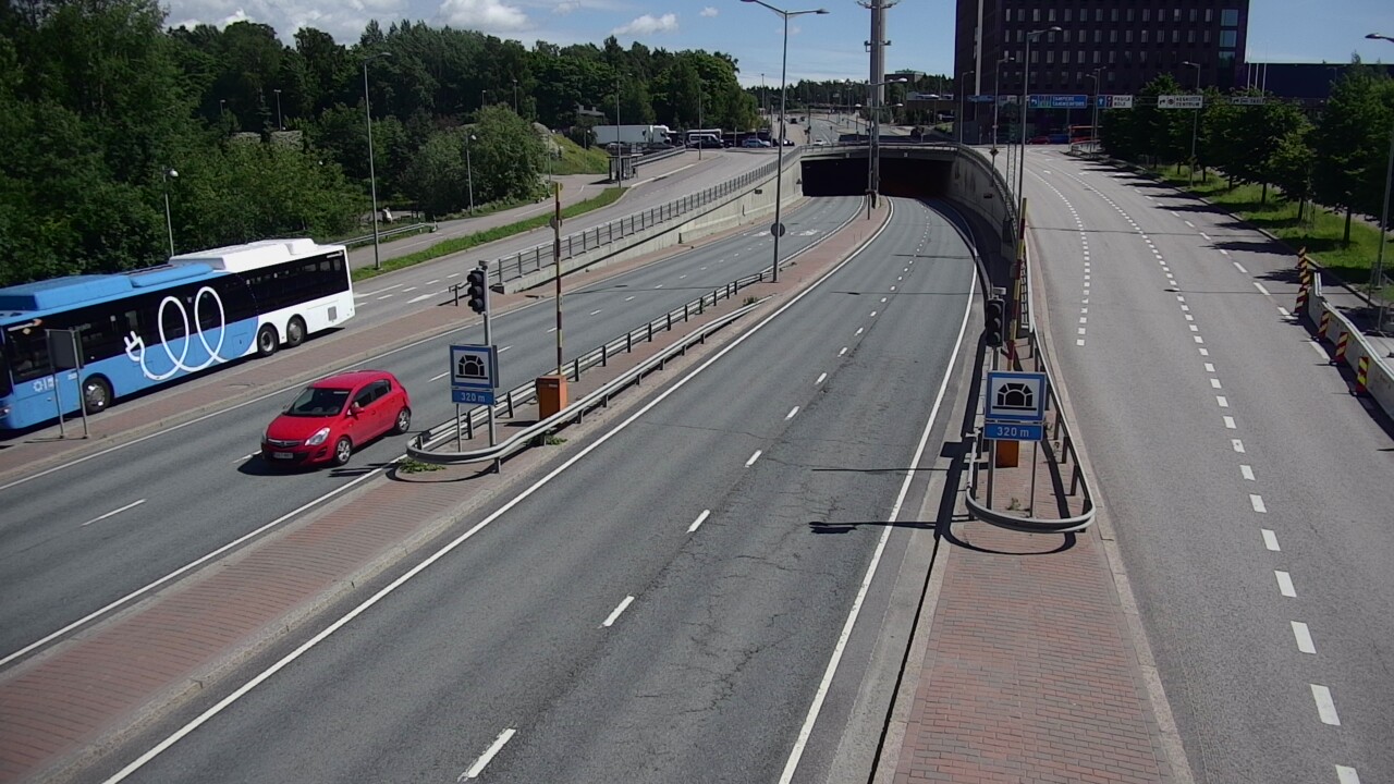 Kelikamerat Kuva Tie 100 Helsinki Hakamäentie, Kivihaan tunneli, länsi, Helsinki, Uusimaa
