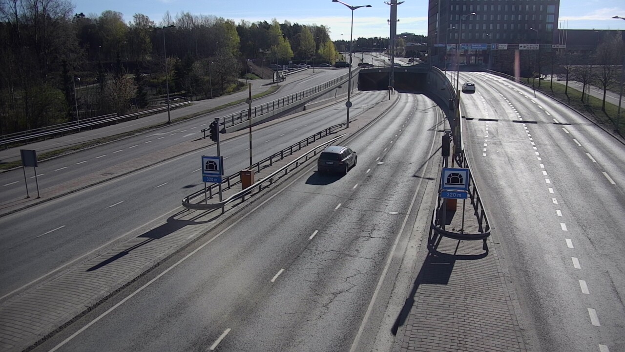 Kelikamerat Kuva Tie 100 Helsinki Hakamäentie, Kivihaan tunneli, länsi, Helsinki, Uusimaa