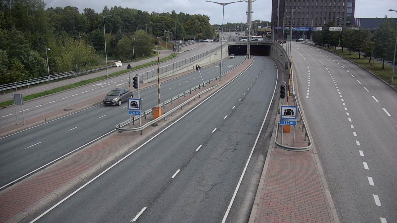 Kelikamerat Kuva Tie 100 Helsinki Hakamäentie, Kivihaan tunneli, länsi, Helsinki, Uusimaa