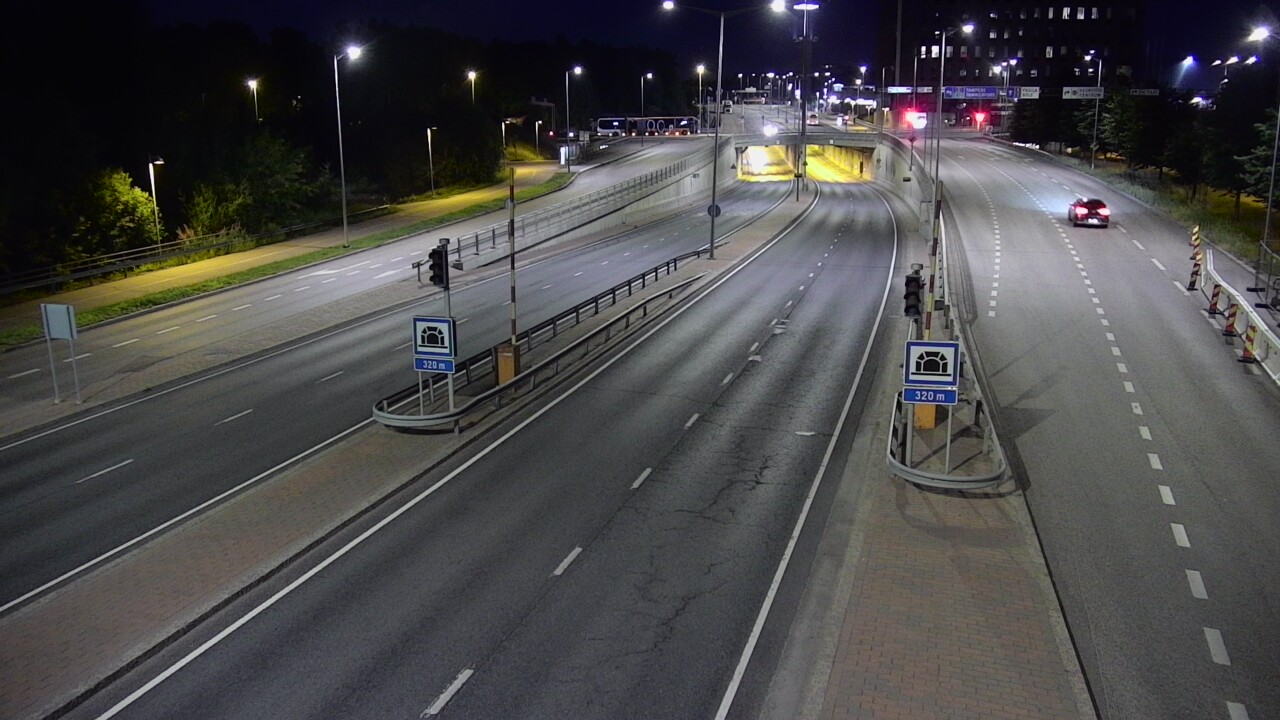 Kelikamerat Kuva Tie 100 Helsinki Hakamäentie, Kivihaan tunneli, länsi, Helsinki, Uusimaa