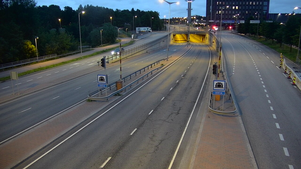 Kelikamerat Kuva Tie 100 Helsinki Hakamäentie, Kivihaan tunneli, länsi, Helsinki, Uusimaa