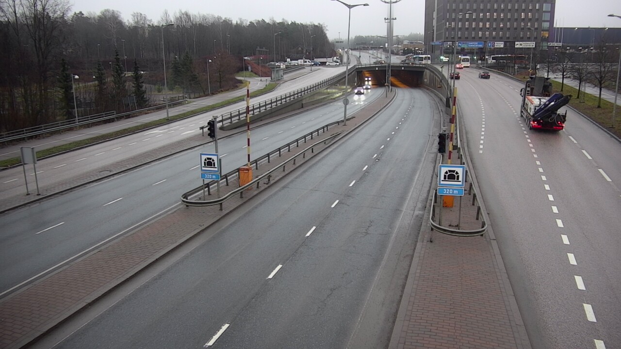 Kelikamerat Kuva Tie 100 Helsinki Hakamäentie, Kivihaan tunneli, länsi, Helsinki, Uusimaa