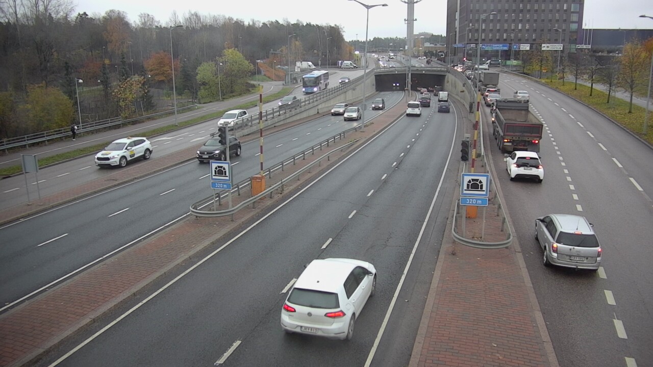 Kelikamerat Kuva Tie 100 Helsinki Hakamäentie, Kivihaan tunneli, länsi, Helsinki, Uusimaa