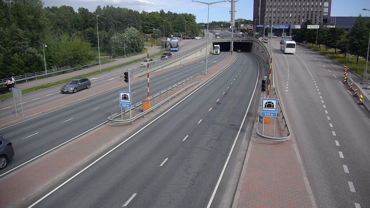 Kelikamerat Kuva Tie 100 Helsinki Hakamäentie, Kivihaan tunneli, länsi, Helsinki, Uusimaa