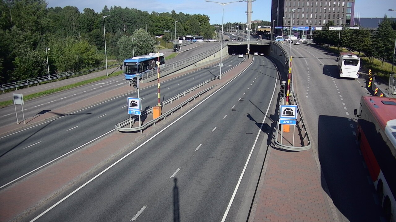 Kelikamerat Kuva Tie 100 Helsinki Hakamäentie, Kivihaan tunneli, länsi, Helsinki, Uusimaa