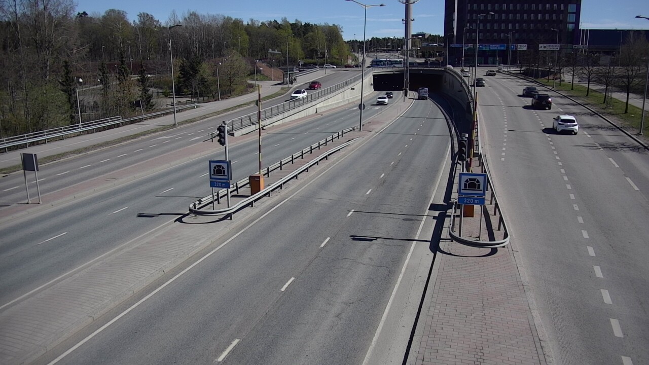 Kelikamerat Kuva Tie 100 Helsinki Hakamäentie, Kivihaan tunneli, länsi, Helsinki, Uusimaa