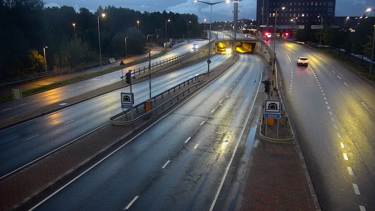 Kelikamerat Kuva Tie 100 Helsinki Hakamäentie, Kivihaan tunneli, länsi, Helsinki, Uusimaa