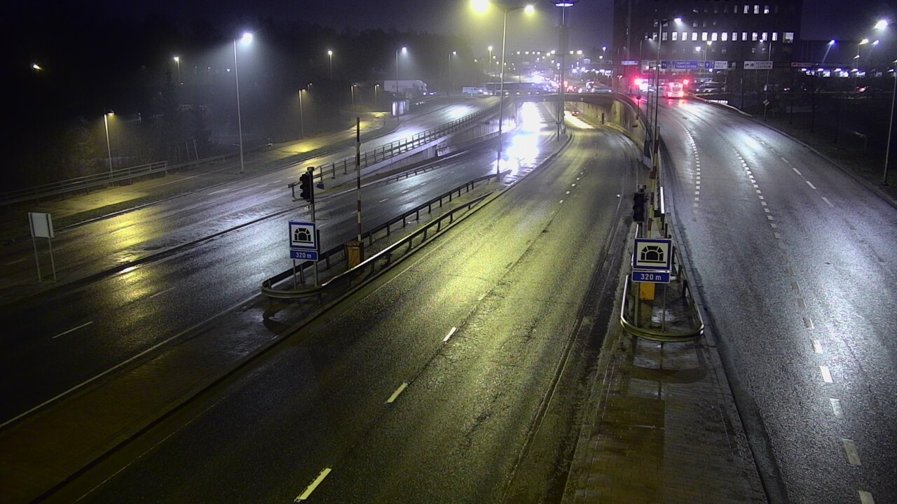 Kelikamerat Kuva Tie 100 Helsinki Hakamäentie, Kivihaan tunneli, länsi, Helsinki, Uusimaa