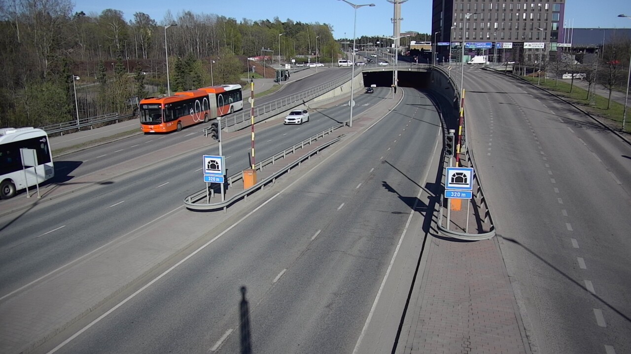 Kelikamerat Kuva Tie 100 Helsinki Hakamäentie, Kivihaan tunneli, länsi, Helsinki, Uusimaa