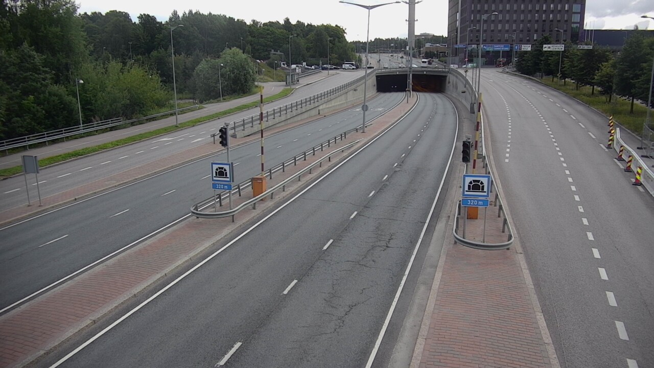 Kelikamerat Kuva Tie 100 Helsinki Hakamäentie, Kivihaan tunneli, länsi, Helsinki, Uusimaa