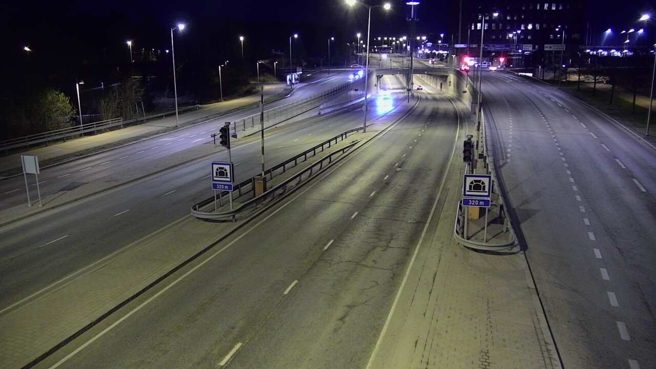 Weather Camera Image Road 100 Helsinki Hakamäentie, Kivihaan tunneli, länsi, Helsinki, Uusimaa