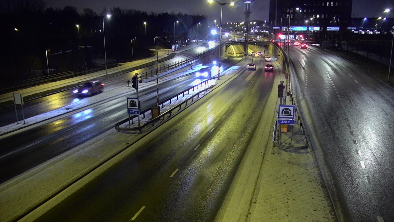 Kelikamerat Kuva Tie 100 Helsinki Hakamäentie, Kivihaan tunneli, länsi, Helsinki, Uusimaa