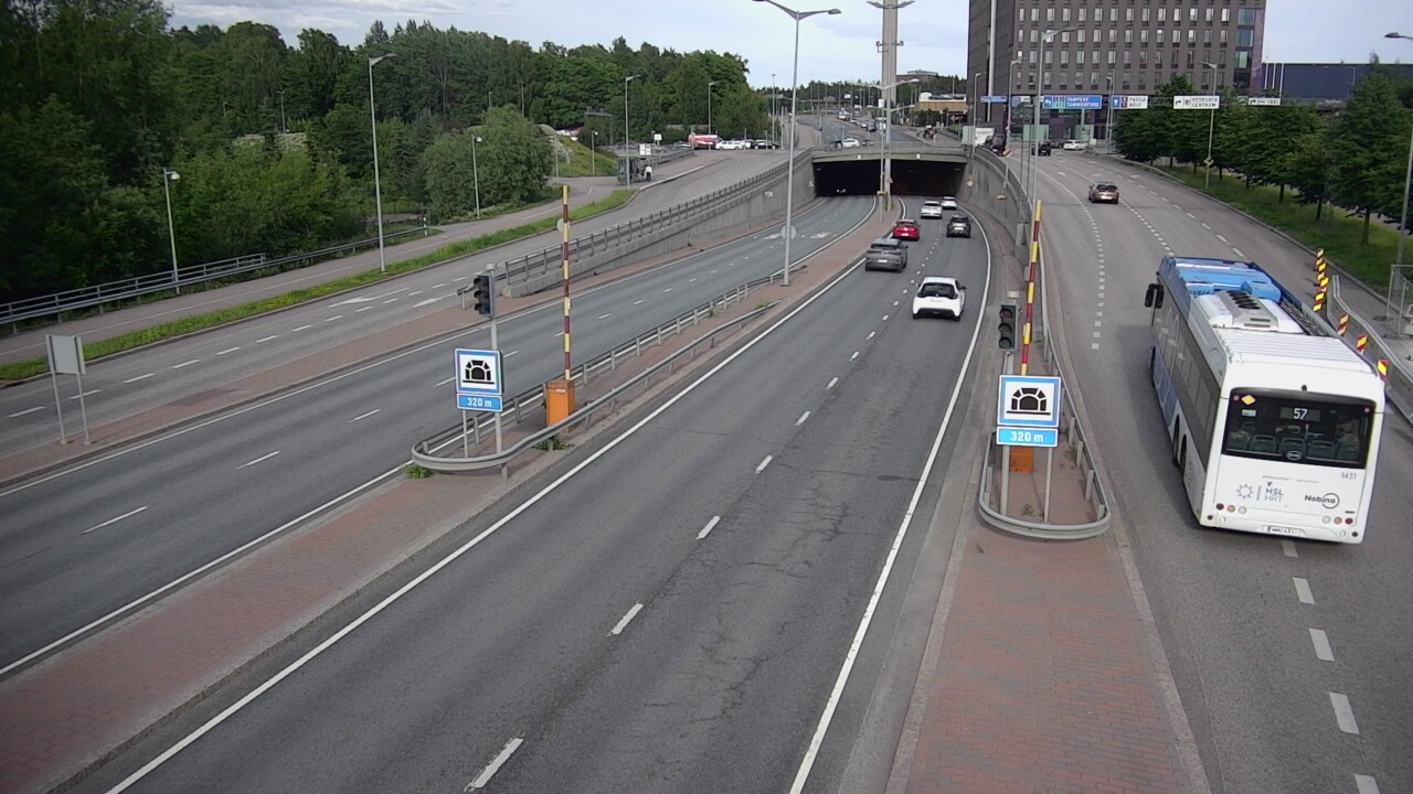 Kelikamerat Kuva Tie 100 Helsinki Hakamäentie, Kivihaan tunneli, länsi, Helsinki, Uusimaa