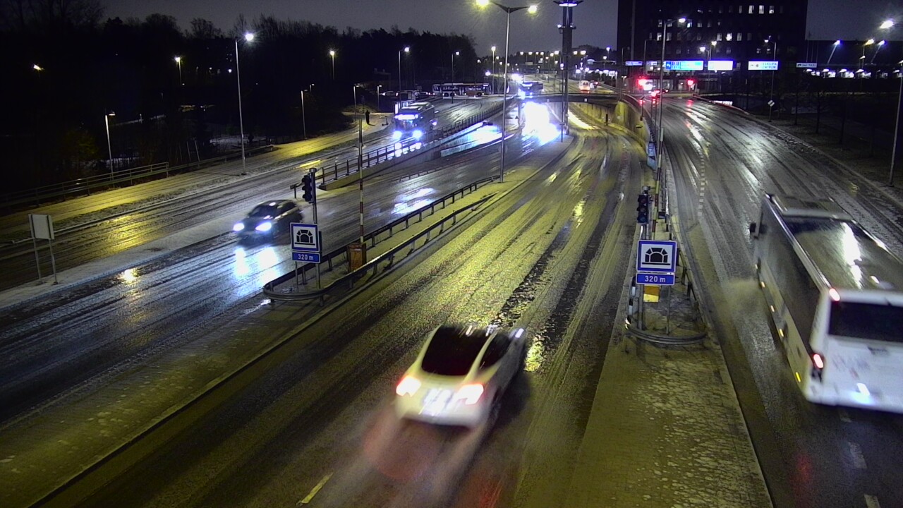 Kelikamerat Kuva Tie 100 Helsinki Hakamäentie, Kivihaan tunneli, länsi, Helsinki, Uusimaa