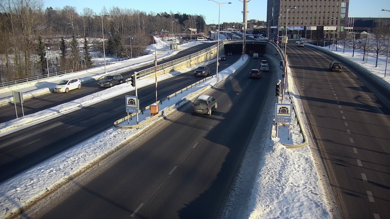 Kelikamerat Kuva Tie 100 Helsinki Hakamäentie, Kivihaan tunneli, länsi, Helsinki, Uusimaa