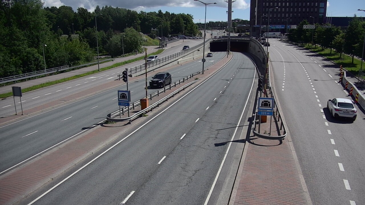 Kelikamerat Kuva Tie 100 Helsinki Hakamäentie, Kivihaan tunneli, länsi, Helsinki, Uusimaa