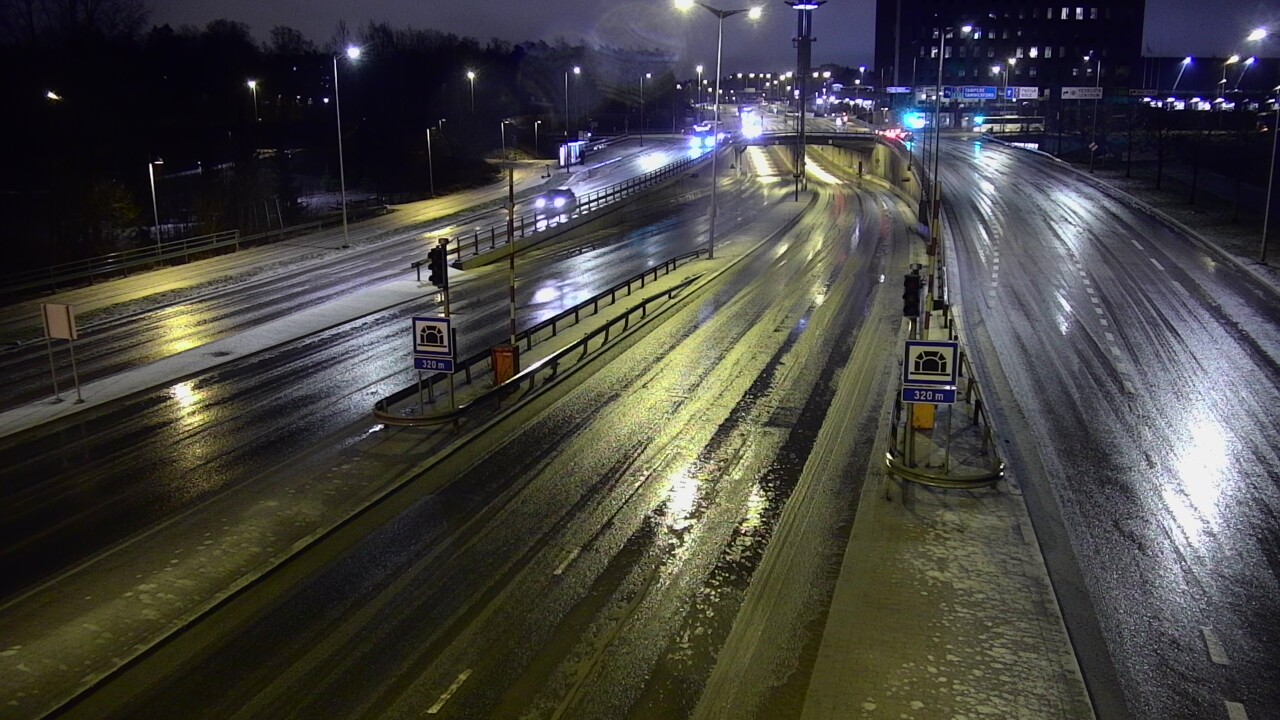 Kelikamerat Kuva Tie 100 Helsinki Hakamäentie, Kivihaan tunneli, länsi, Helsinki, Uusimaa