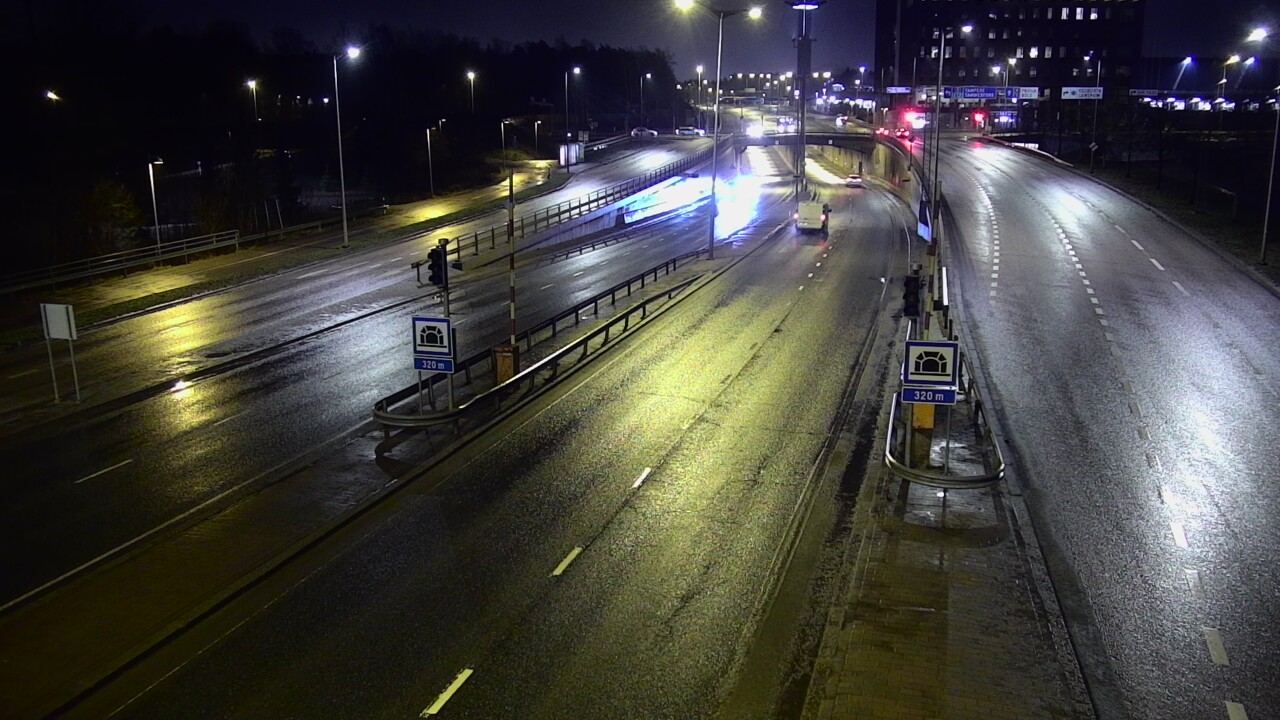 Kelikamerat Kuva Tie 100 Helsinki Hakamäentie, Kivihaan tunneli, länsi, Helsinki, Uusimaa