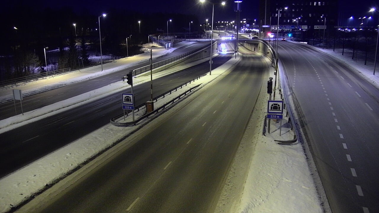 Kelikamerat Kuva Tie 100 Helsinki Hakamäentie, Kivihaan tunneli, länsi, Helsinki, Uusimaa