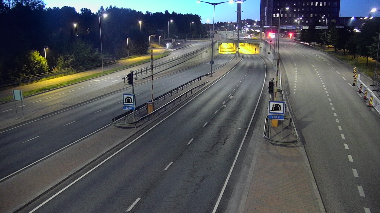 Kelikamerat Kuva Tie 100 Helsinki Hakamäentie, Kivihaan tunneli, länsi, Helsinki, Uusimaa