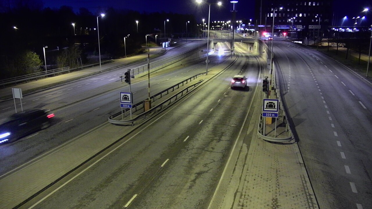 Kelikamerat Kuva Tie 100 Helsinki Hakamäentie, Kivihaan tunneli, länsi, Helsinki, Uusimaa