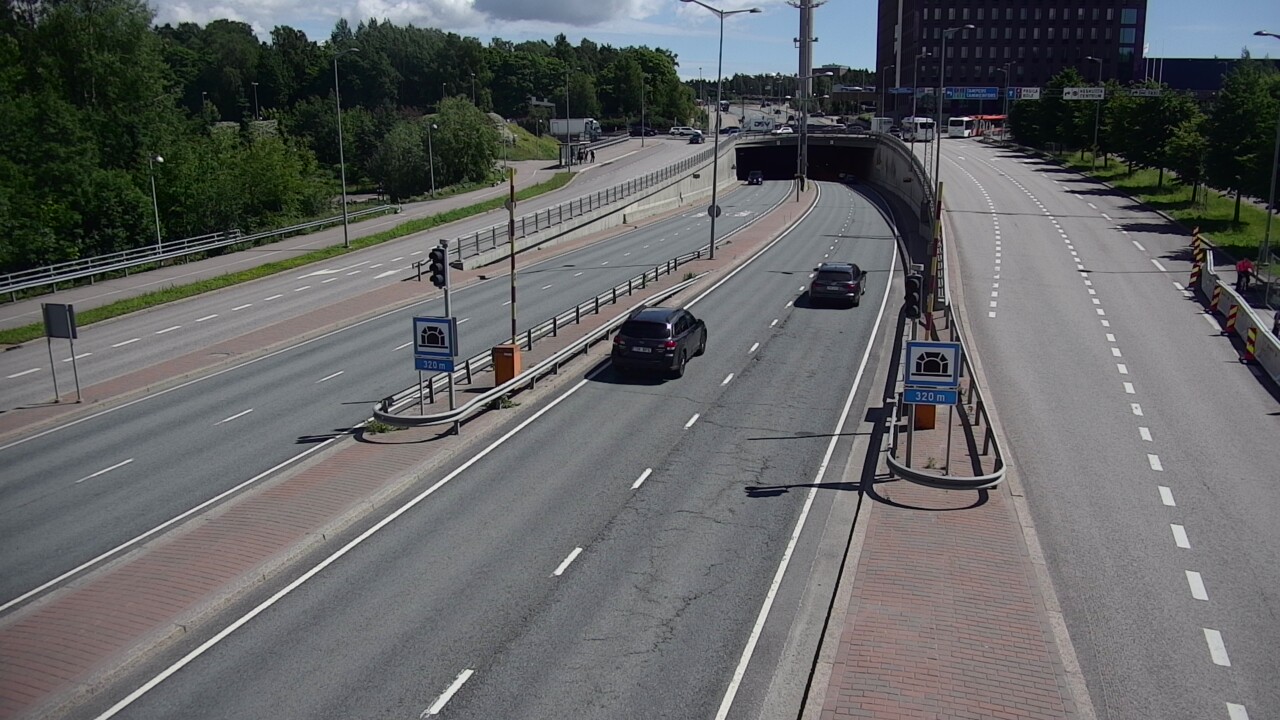 Kelikamerat Kuva Tie 100 Helsinki Hakamäentie, Kivihaan tunneli, länsi, Helsinki, Uusimaa