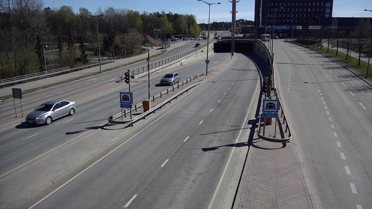 Kelikamerat Kuva Tie 100 Helsinki Hakamäentie, Kivihaan tunneli, länsi, Helsinki, Uusimaa