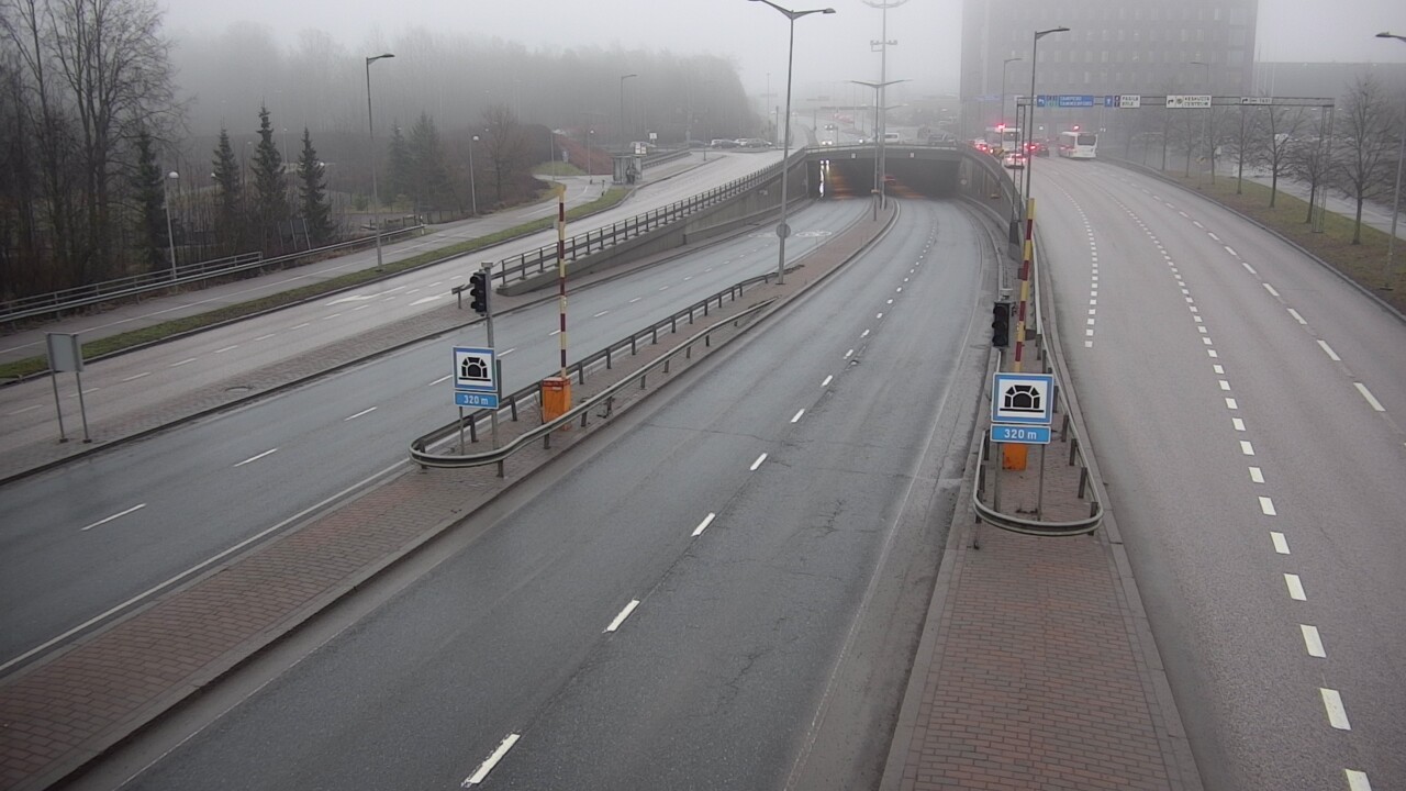 Kelikamerat Kuva Tie 100 Helsinki Hakamäentie, Kivihaan tunneli, länsi, Helsinki, Uusimaa