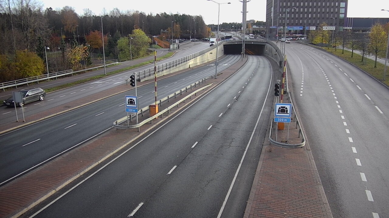 Kelikamerat Kuva Tie 100 Helsinki Hakamäentie, Kivihaan tunneli, länsi, Helsinki, Uusimaa