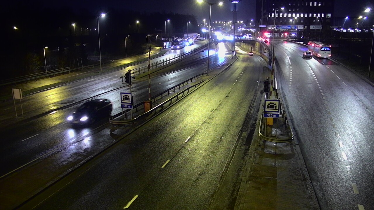 Kelikamerat Kuva Tie 100 Helsinki Hakamäentie, Kivihaan tunneli, länsi, Helsinki, Uusimaa