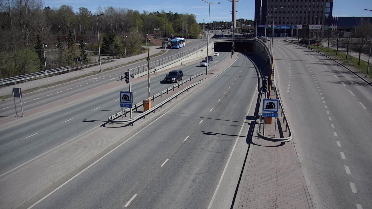 Kelikamerat Kuva Tie 100 Helsinki Hakamäentie, Kivihaan tunneli, länsi, Helsinki, Uusimaa
