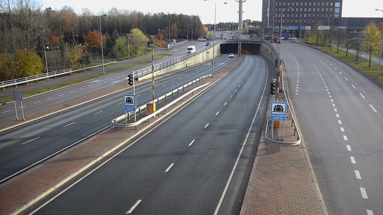 Kelikamerat Kuva Tie 100 Helsinki Hakamäentie, Kivihaan tunneli, länsi, Helsinki, Uusimaa