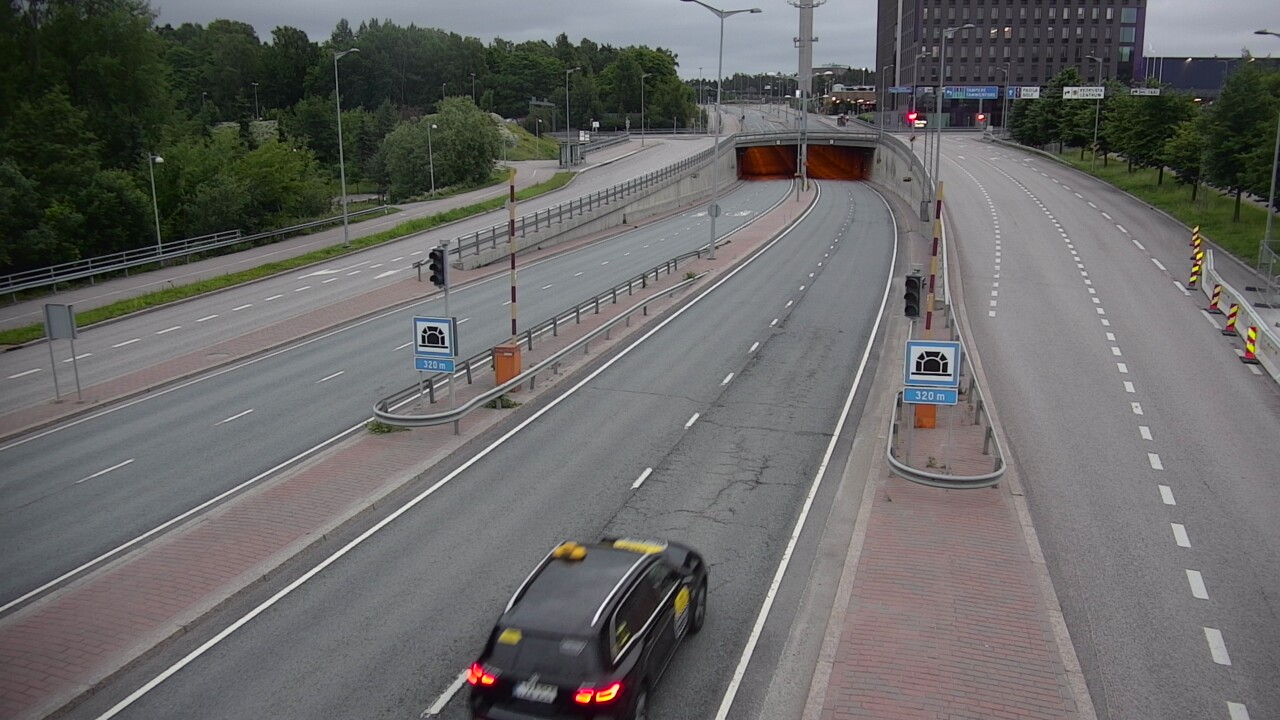 Kelikamerat Kuva Tie 100 Helsinki Hakamäentie, Kivihaan tunneli, länsi, Helsinki, Uusimaa