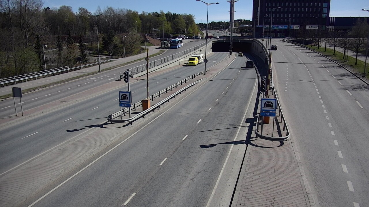 Kelikamerat Kuva Tie 100 Helsinki Hakamäentie, Kivihaan tunneli, länsi, Helsinki, Uusimaa