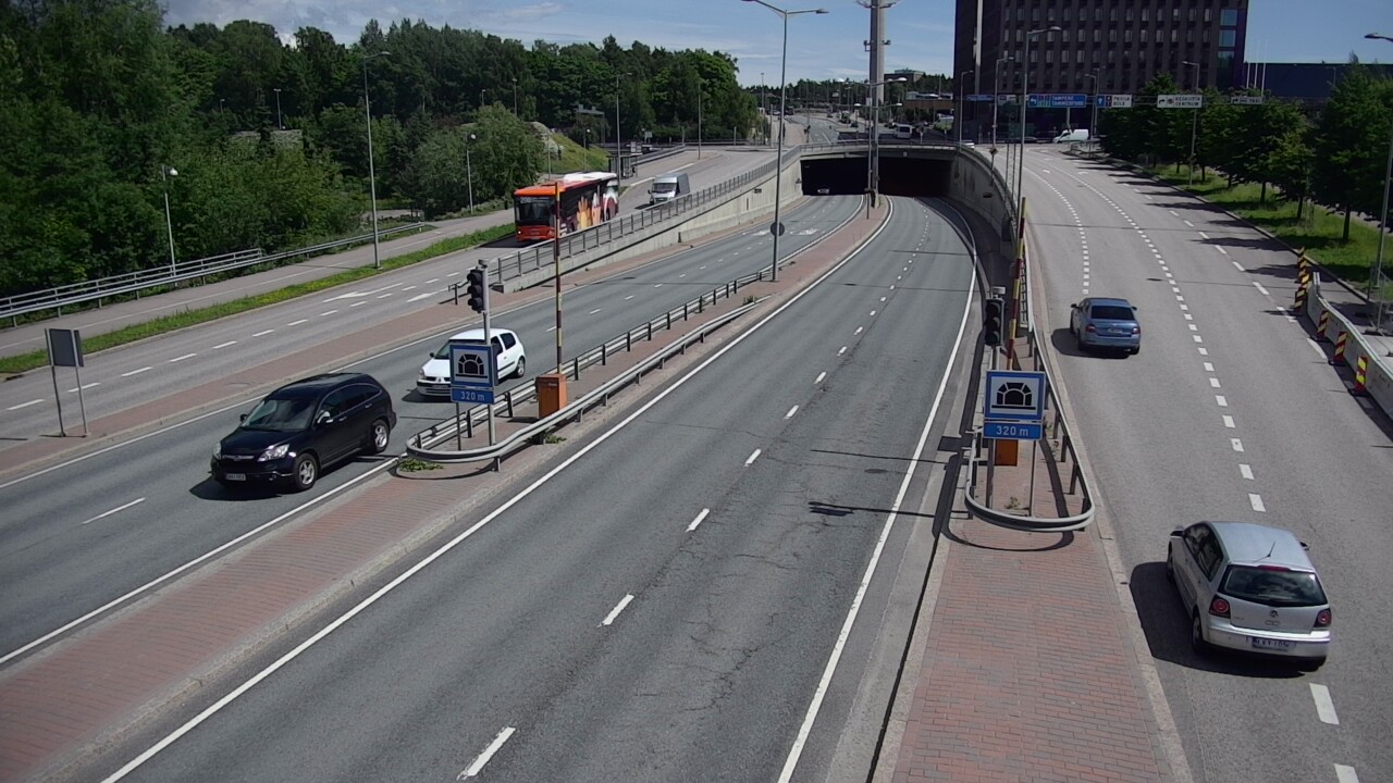 Kelikamerat Kuva Tie 100 Helsinki Hakamäentie, Kivihaan tunneli, länsi, Helsinki, Uusimaa