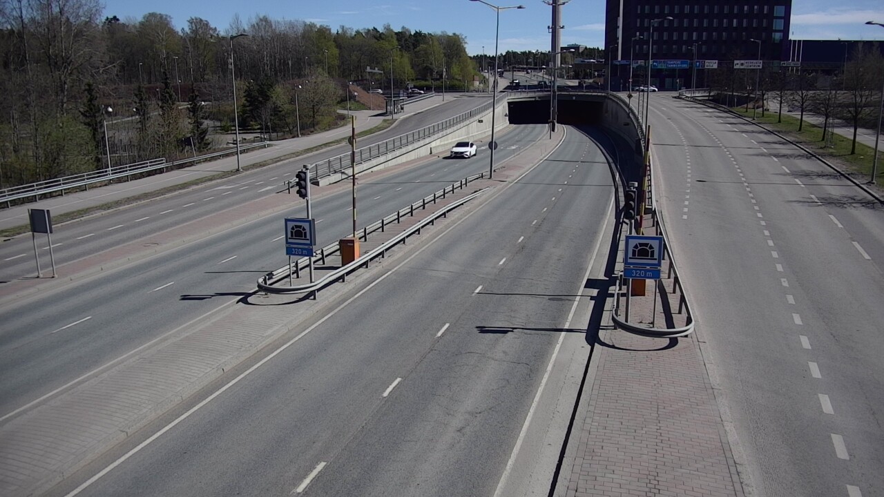 Kelikamerat Kuva Tie 100 Helsinki Hakamäentie, Kivihaan tunneli, länsi, Helsinki, Uusimaa