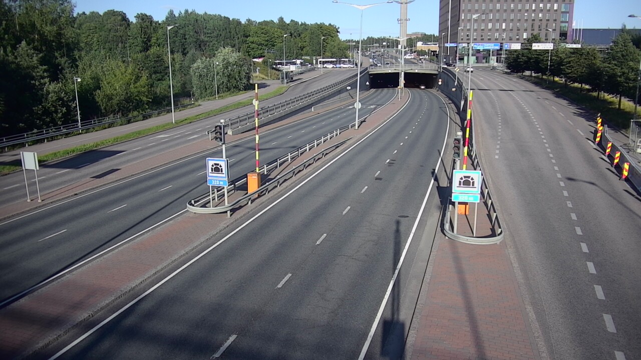 Kelikamerat Kuva Tie 100 Helsinki Hakamäentie, Kivihaan tunneli, länsi, Helsinki, Uusimaa