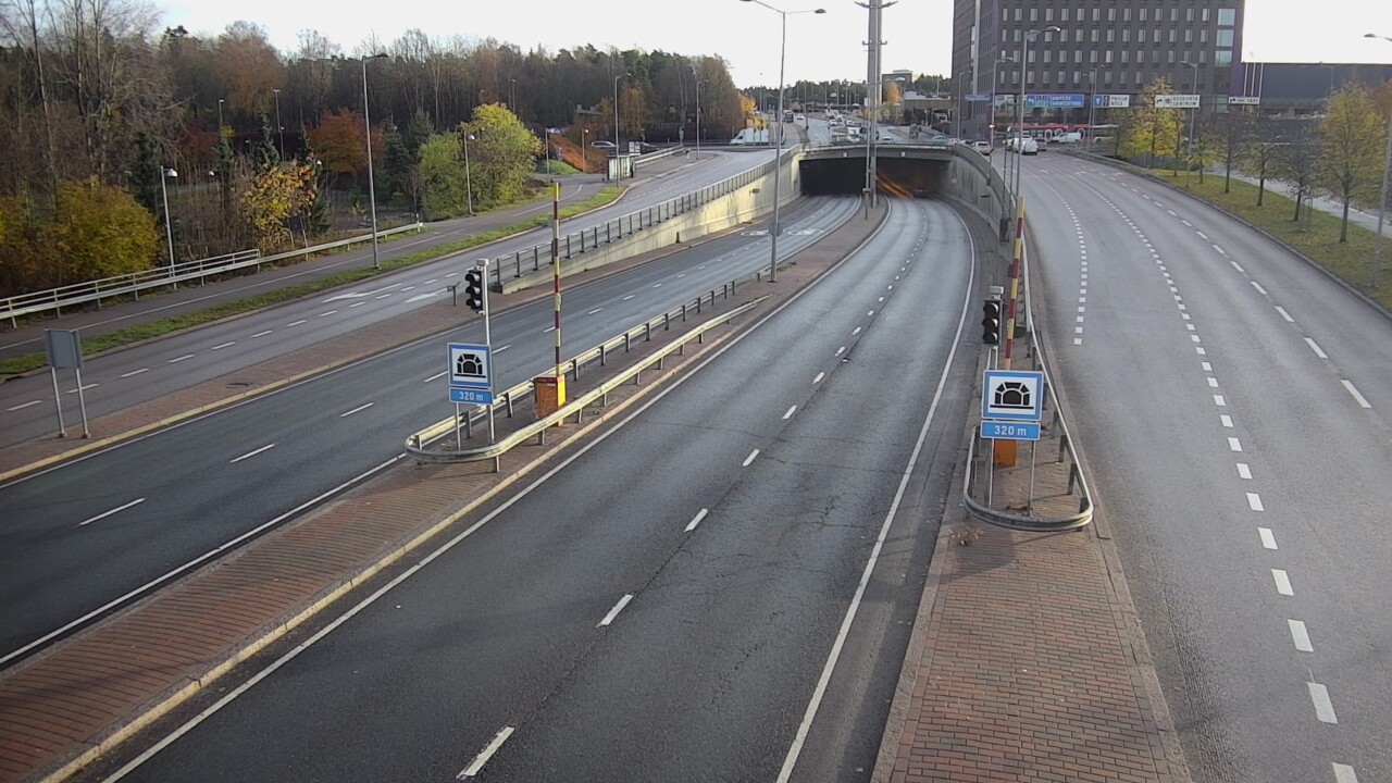 Kelikamerat Kuva Tie 100 Helsinki Hakamäentie, Kivihaan tunneli, länsi, Helsinki, Uusimaa