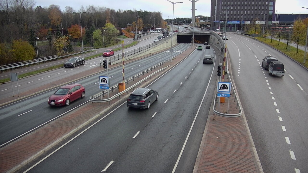 Kelikamerat Kuva Tie 100 Helsinki Hakamäentie, Kivihaan tunneli, länsi, Helsinki, Uusimaa