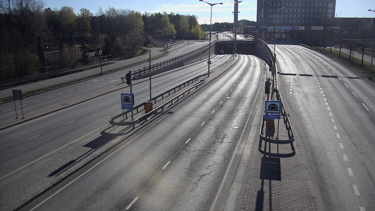 Kelikamerat Kuva Tie 100 Helsinki Hakamäentie, Kivihaan tunneli, länsi, Helsinki, Uusimaa