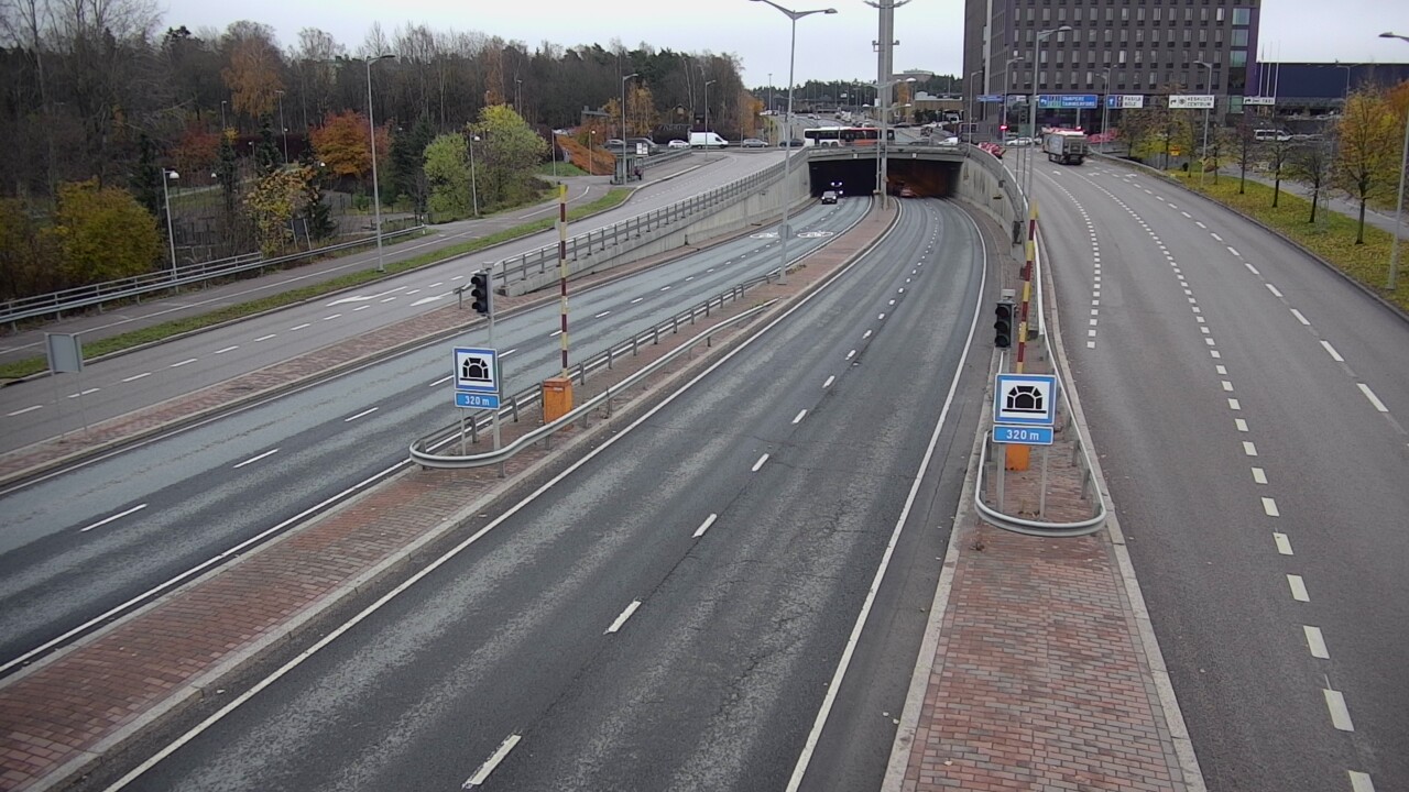 Kelikamerat Kuva Tie 100 Helsinki Hakamäentie, Kivihaan tunneli, länsi, Helsinki, Uusimaa