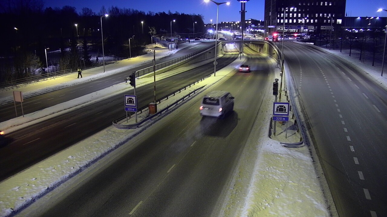 Kelikamerat Kuva Tie 100 Helsinki Hakamäentie, Kivihaan tunneli, länsi, Helsinki, Uusimaa