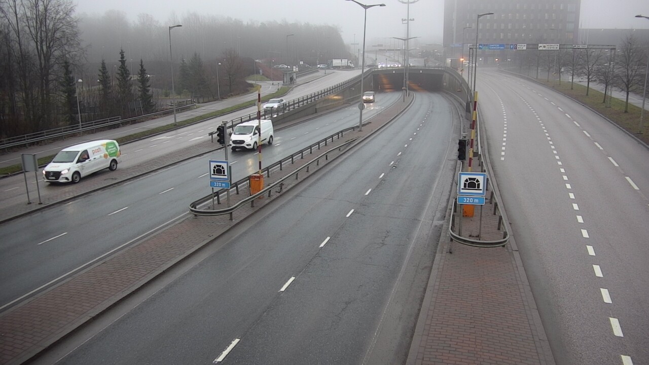 Kelikamerat Kuva Tie 100 Helsinki Hakamäentie, Kivihaan tunneli, länsi, Helsinki, Uusimaa
