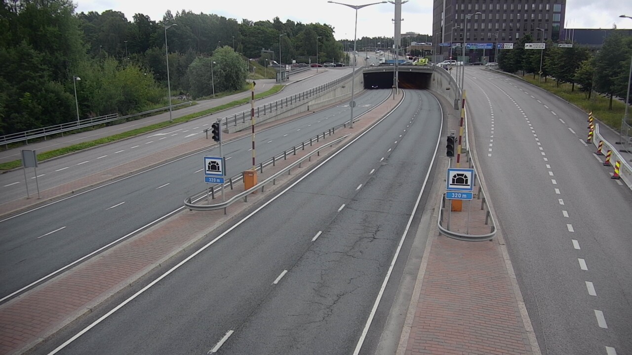 Kelikamerat Kuva Tie 100 Helsinki Hakamäentie, Kivihaan tunneli, länsi, Helsinki, Uusimaa