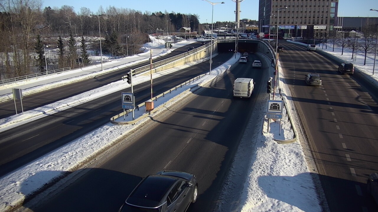 Kelikamerat Kuva Tie 100 Helsinki Hakamäentie, Kivihaan tunneli, länsi, Helsinki, Uusimaa