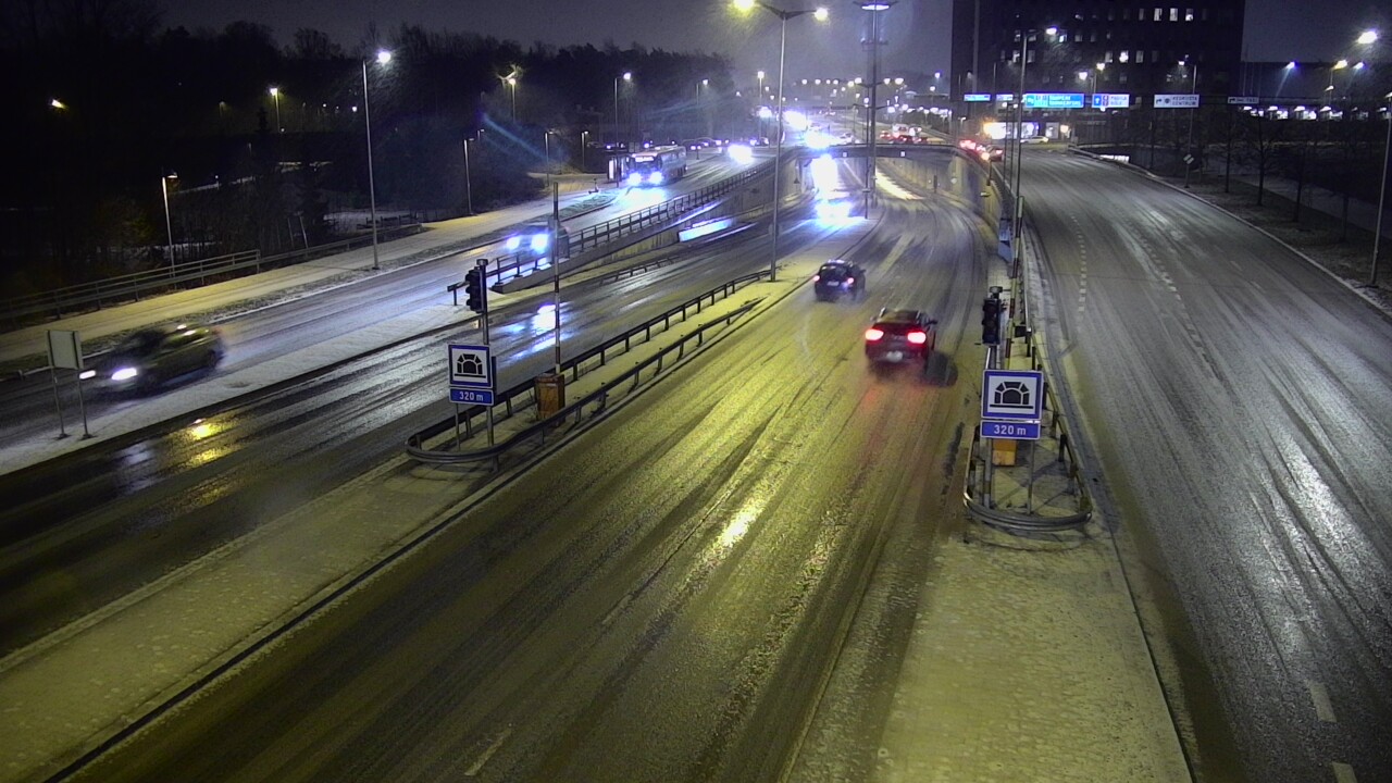 Kelikamerat Kuva Tie 100 Helsinki Hakamäentie, Kivihaan tunneli, länsi, Helsinki, Uusimaa