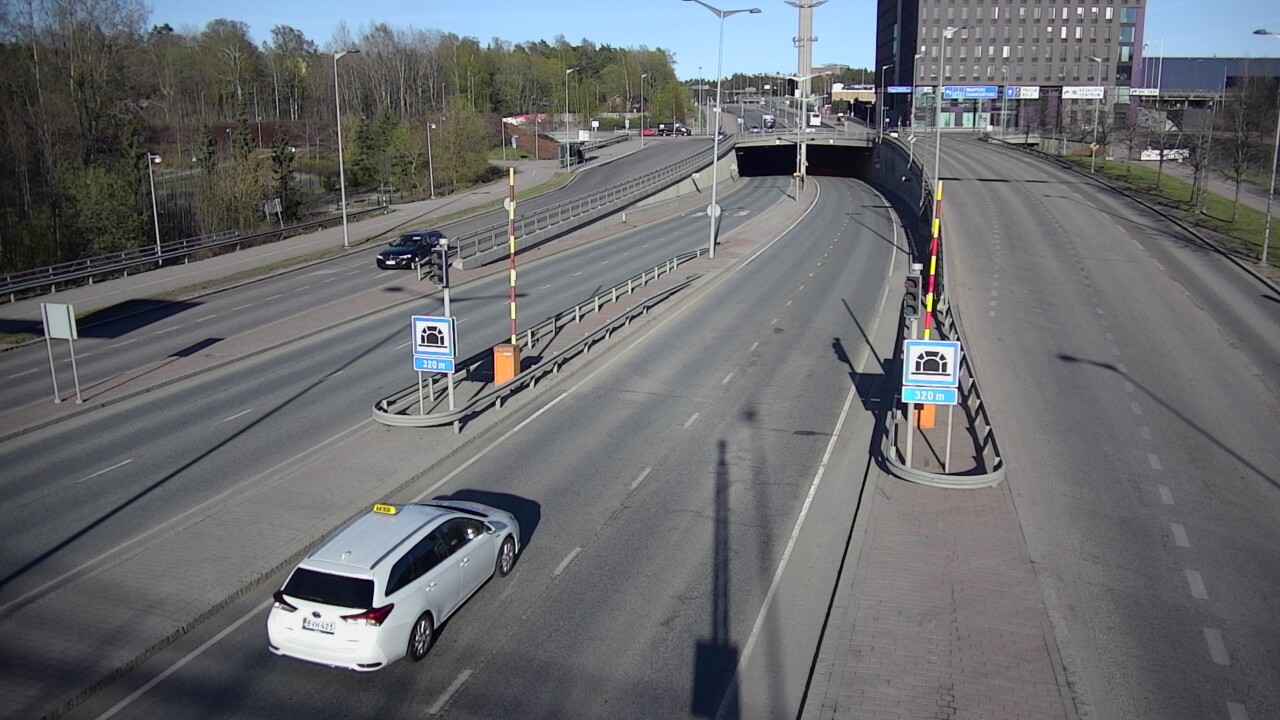 Kelikamerat Kuva Tie 100 Helsinki Hakamäentie, Kivihaan tunneli, länsi, Helsinki, Uusimaa